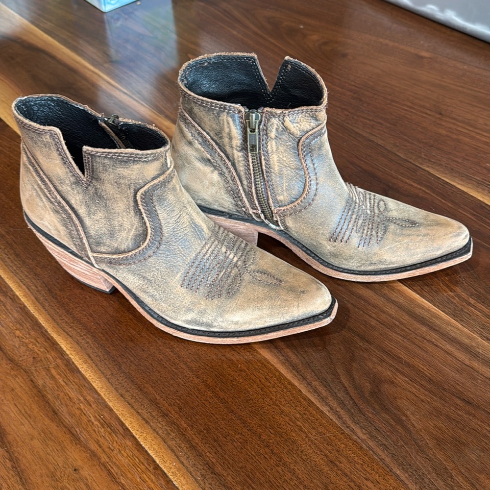 Liberty Black booties